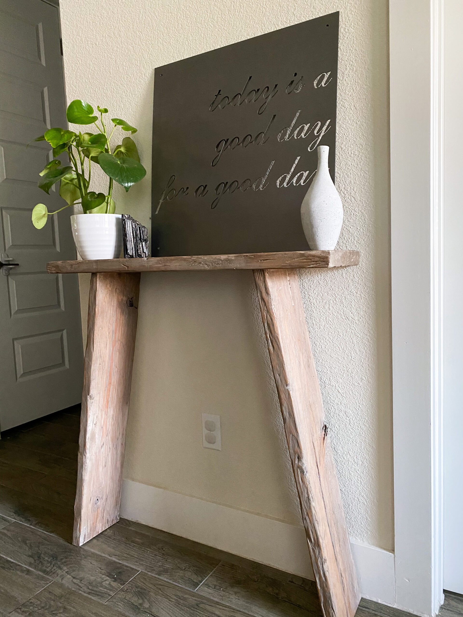 Steal Ebba'S Style: The Ultimate Storage Console Dupe - 5ltx66d