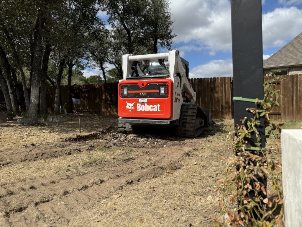 Plungie pool install in Texas backyard